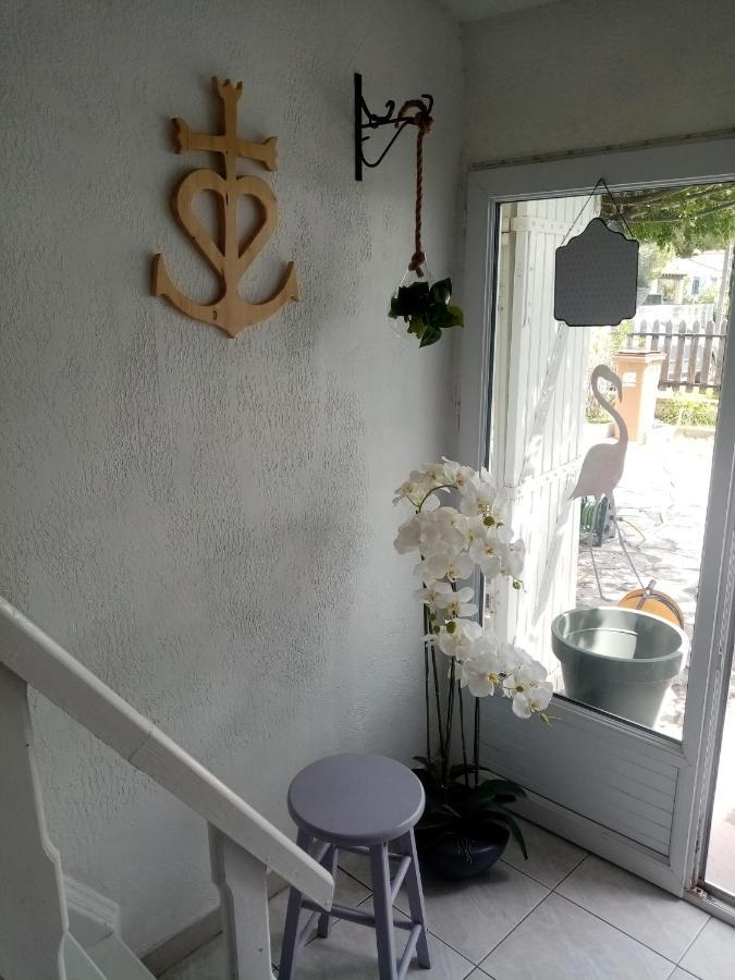 Le Flamant Rose Bed and Breakfast Salin-de-Giraud Buitenkant foto